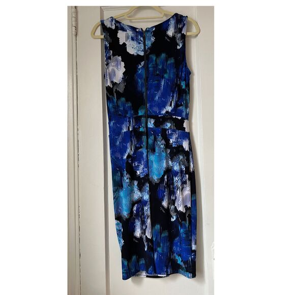 Tahari Dress Women's Size S/P/CH Ruffle blue white printed wrap Ruched sheath - Picture 12 of 12